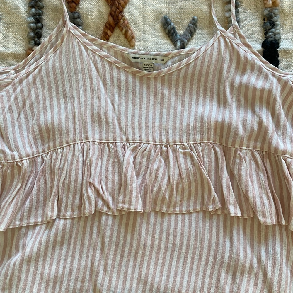 American Eagle Cold Shoulder Ruffled Top - Picture 3 of 5